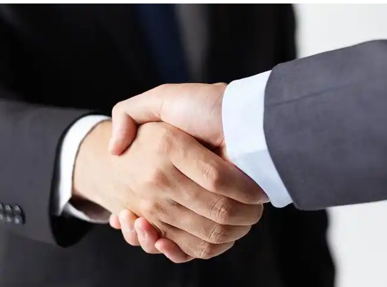 十二月，能抵御寒冬，也能擁抱春天。